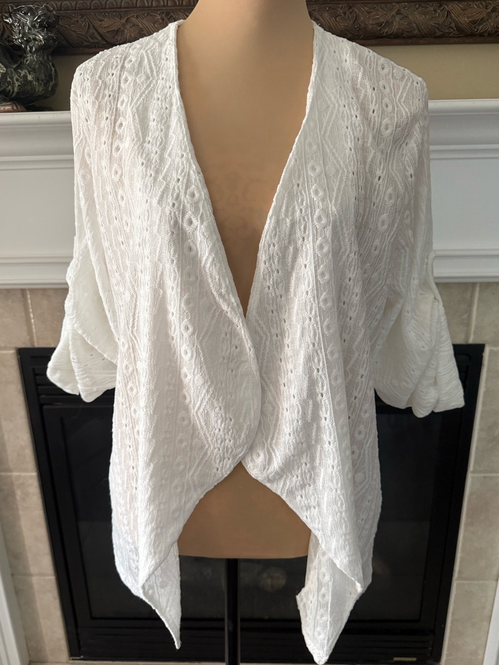 Women's Lightweight Eyelet Open Collar Cardigan, Button Sleeves, Size XL,White